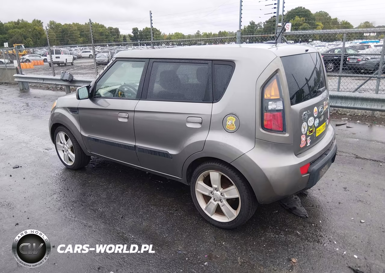 2010 Kia Soul ! VIN:KNDJT2A25A7037786 - 3