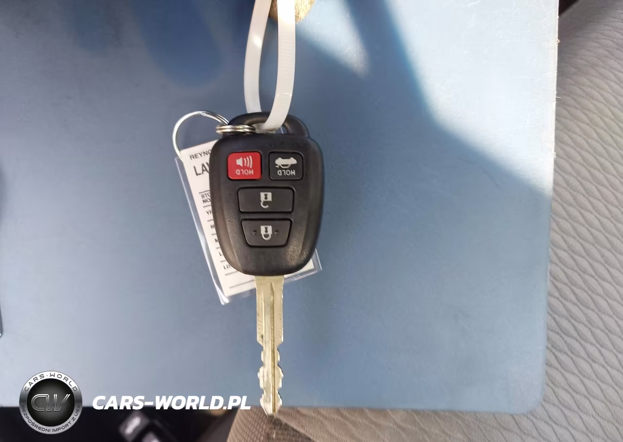 2017 Toyota Corolla Le VIN:5YFBURHE5HP735138 - 11