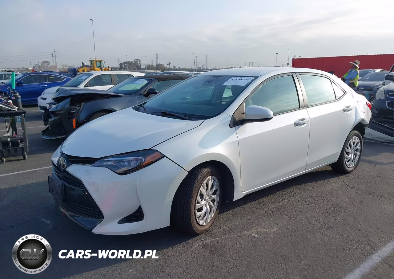 2017 Toyota Corolla Le VIN:5YFBURHE5HP735138 - 2