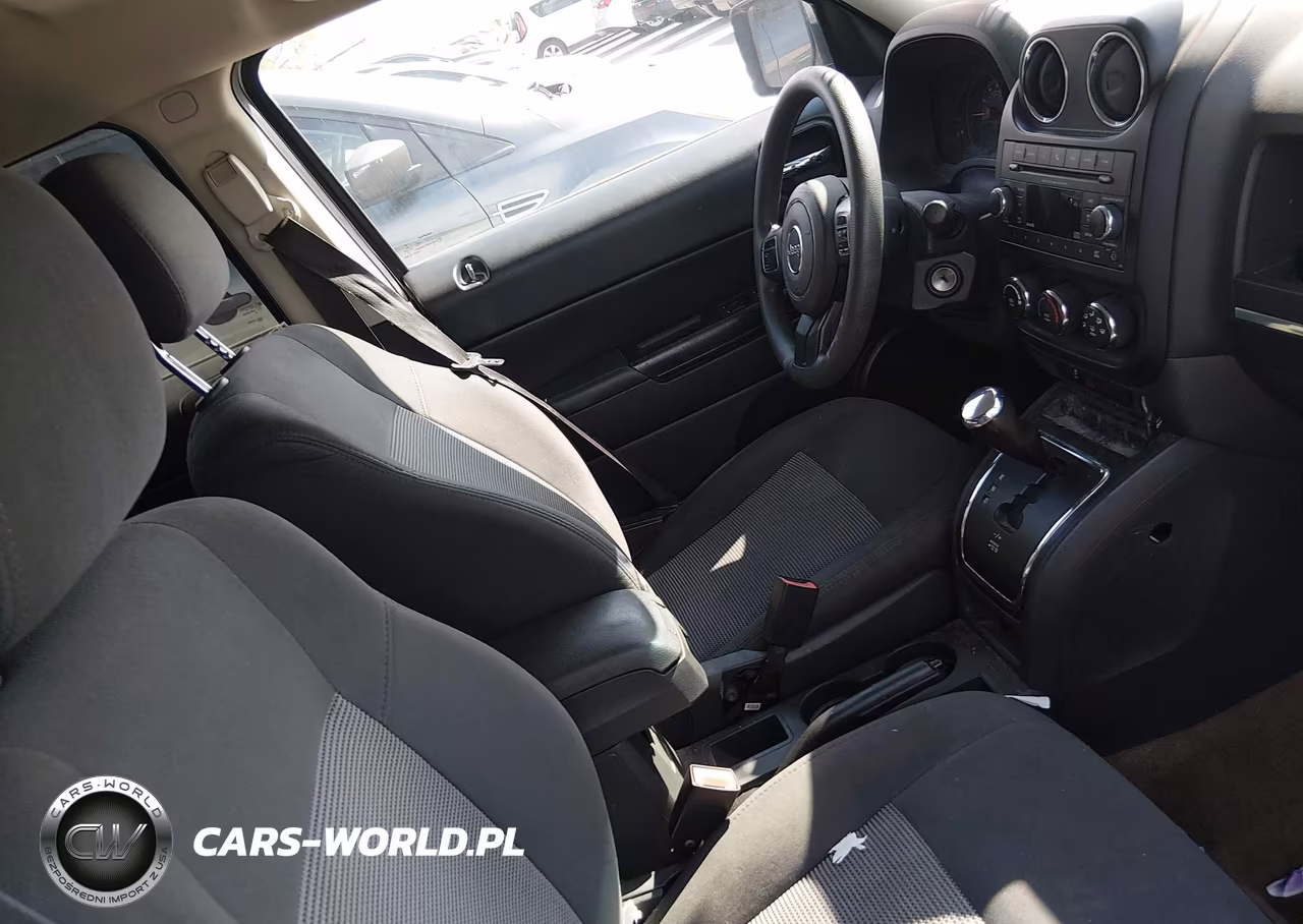2016 Jeep Patriot Sport VIN:1C4NJPBB0GD810211 - 5