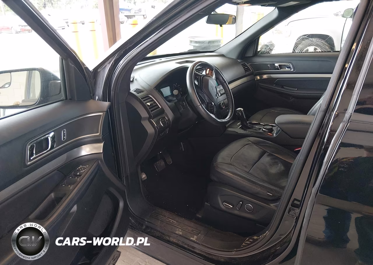 2018 Ford Explorer Xlt VIN:1FM5K8D84JGA36390 - 5