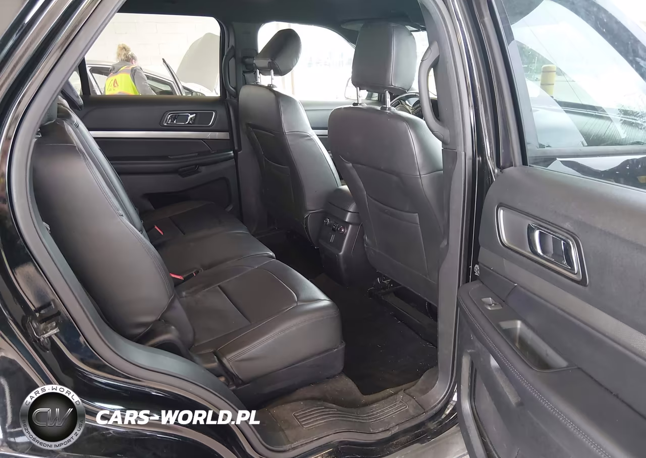 2018 Ford Explorer Xlt VIN:1FM5K8D84JGA36390 - 8