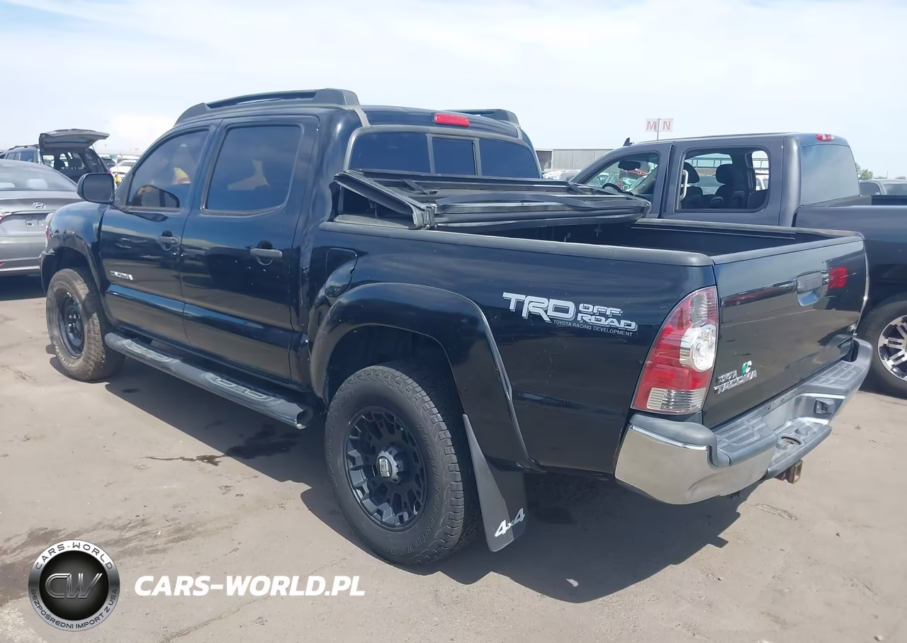 2013 Toyota Tacoma Base V6 VIN:5TFLU4EN3DX053883 - 3