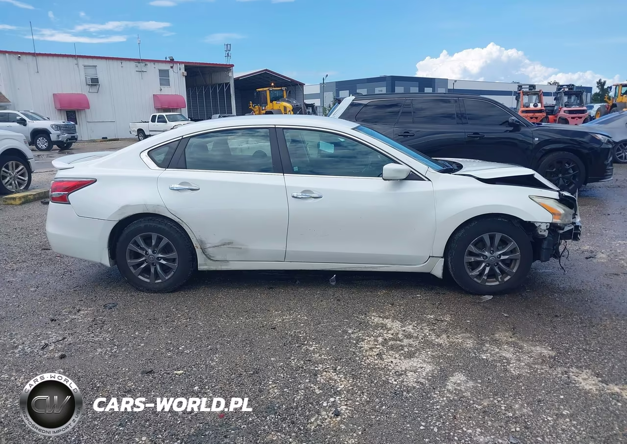 2015 Nissan Altima 2.5 S VIN:1N4AL3AP4FN360690 - 14