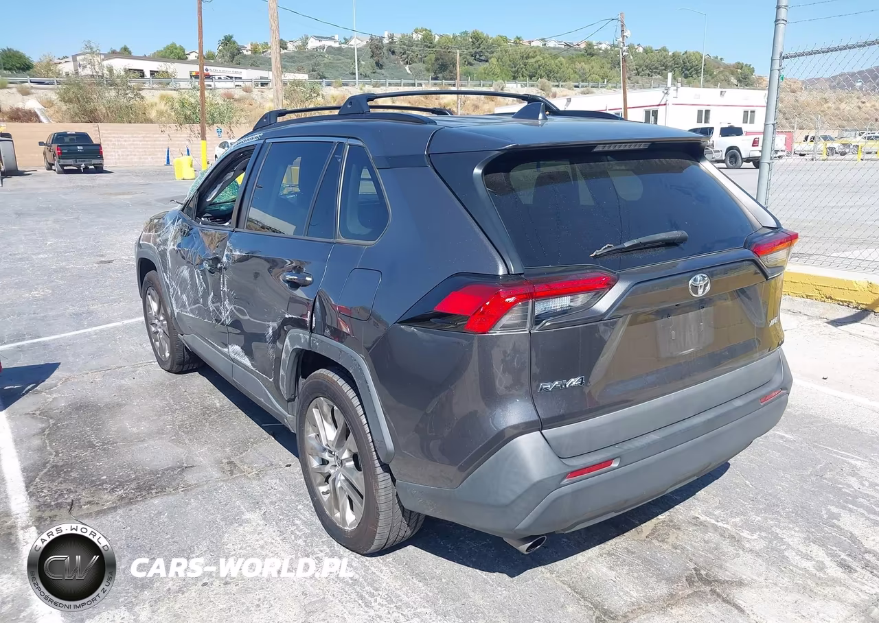 2021 Toyota Rav4 Xle Premium VIN:2T3C1RFV4MC172214 - 3