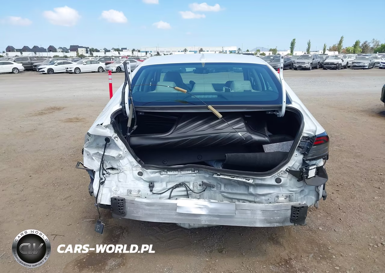 2023 Honda Accord Hybrid Touring VIN:1HGCY2F80PA021533 - 17