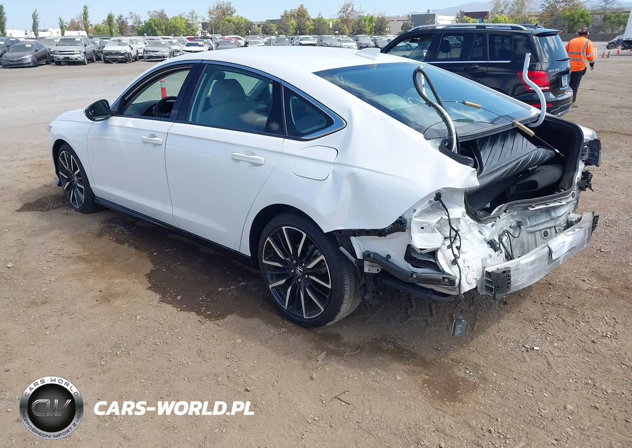 2023 Honda Accord Hybrid Touring VIN:1HGCY2F80PA021533 - 3