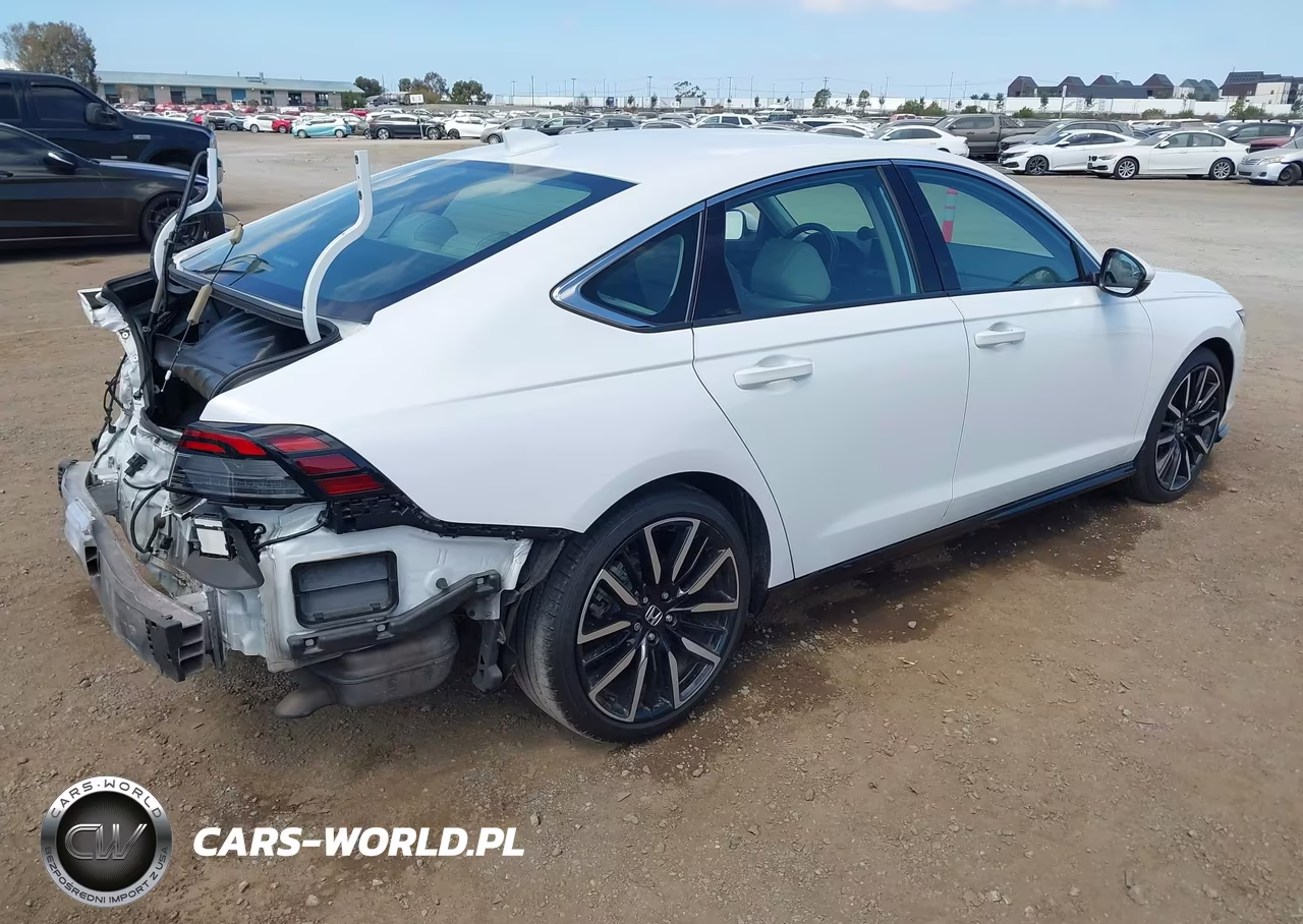 2023 Honda Accord Hybrid Touring VIN:1HGCY2F80PA021533 - 4