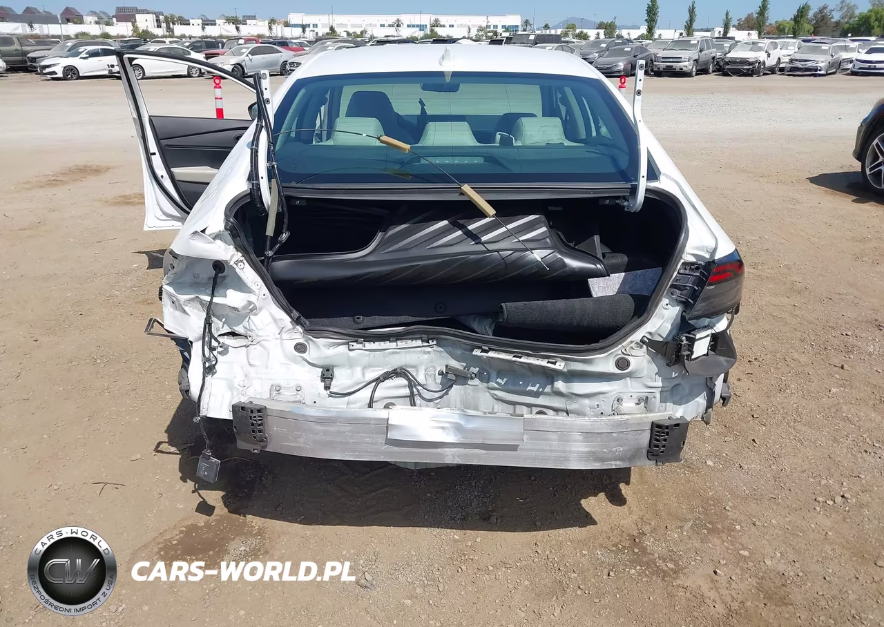 2023 Honda Accord Hybrid Touring VIN:1HGCY2F80PA021533 - 6