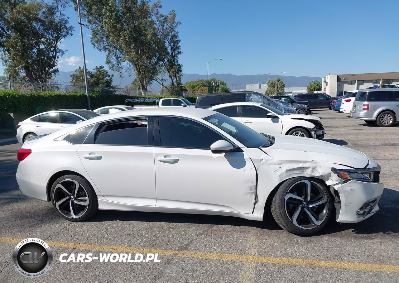 2018 Honda Accord Sport VIN:1HGCV1F36JA184492 - 13