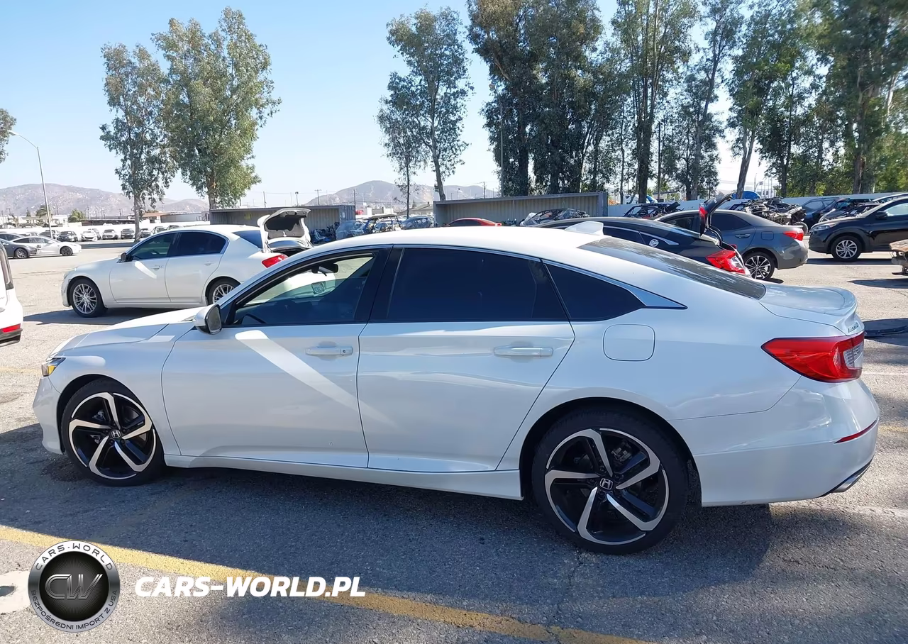 2018 Honda Accord Sport VIN:1HGCV1F36JA184492 - 14