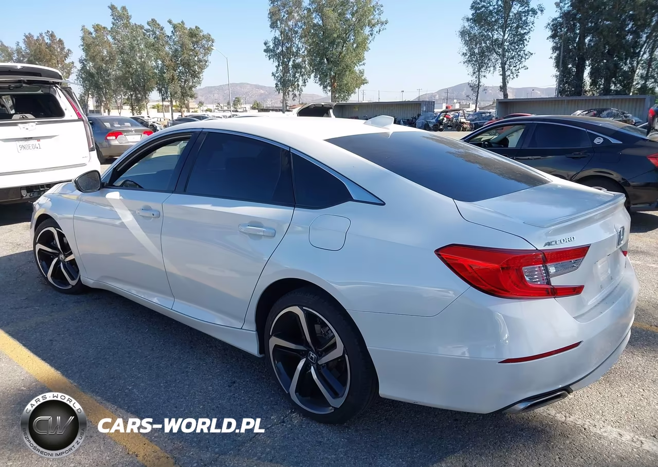 2018 Honda Accord Sport VIN:1HGCV1F36JA184492 - 3