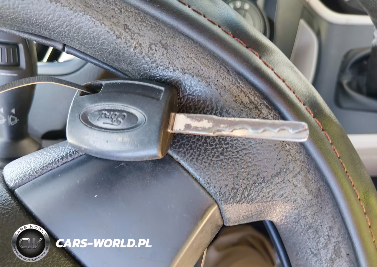 2013 Ford Fiesta S VIN:3FADP4AJ1DM218937 - 11