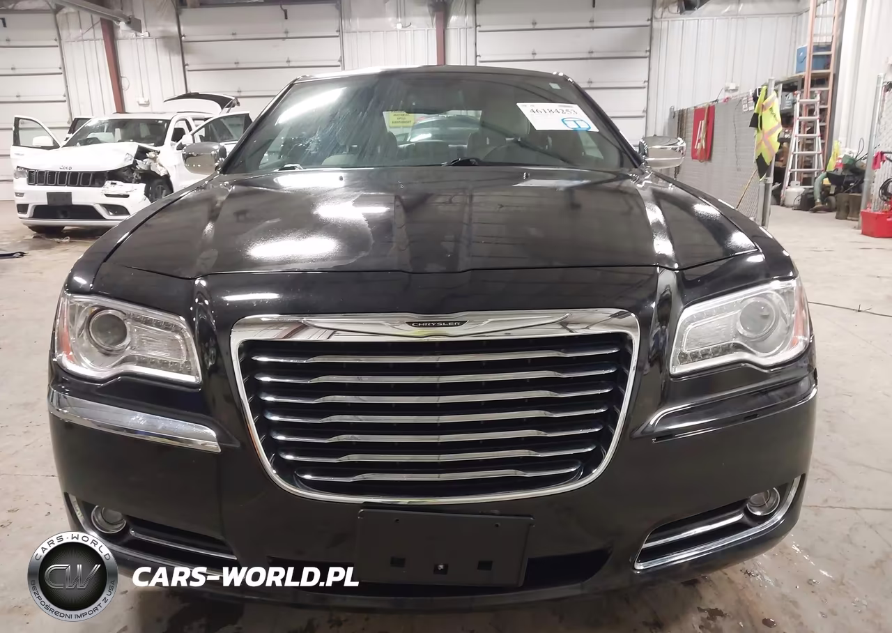 2014 Chrysler 300 Uptown Edition VIN:2C3CCAAG6EH327709 - 12