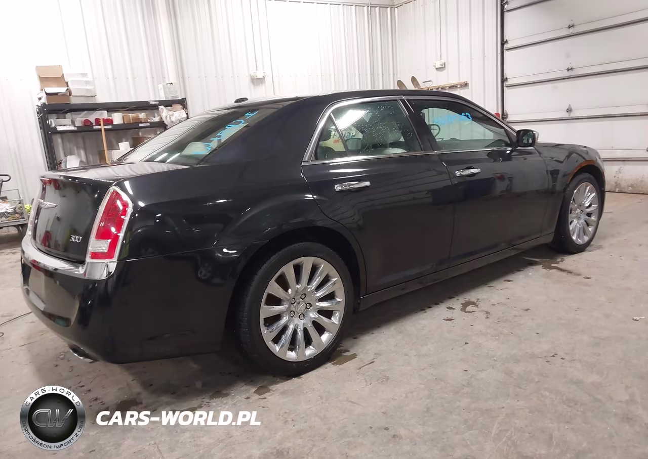 2014 Chrysler 300 Uptown Edition VIN:2C3CCAAG6EH327709 - 4