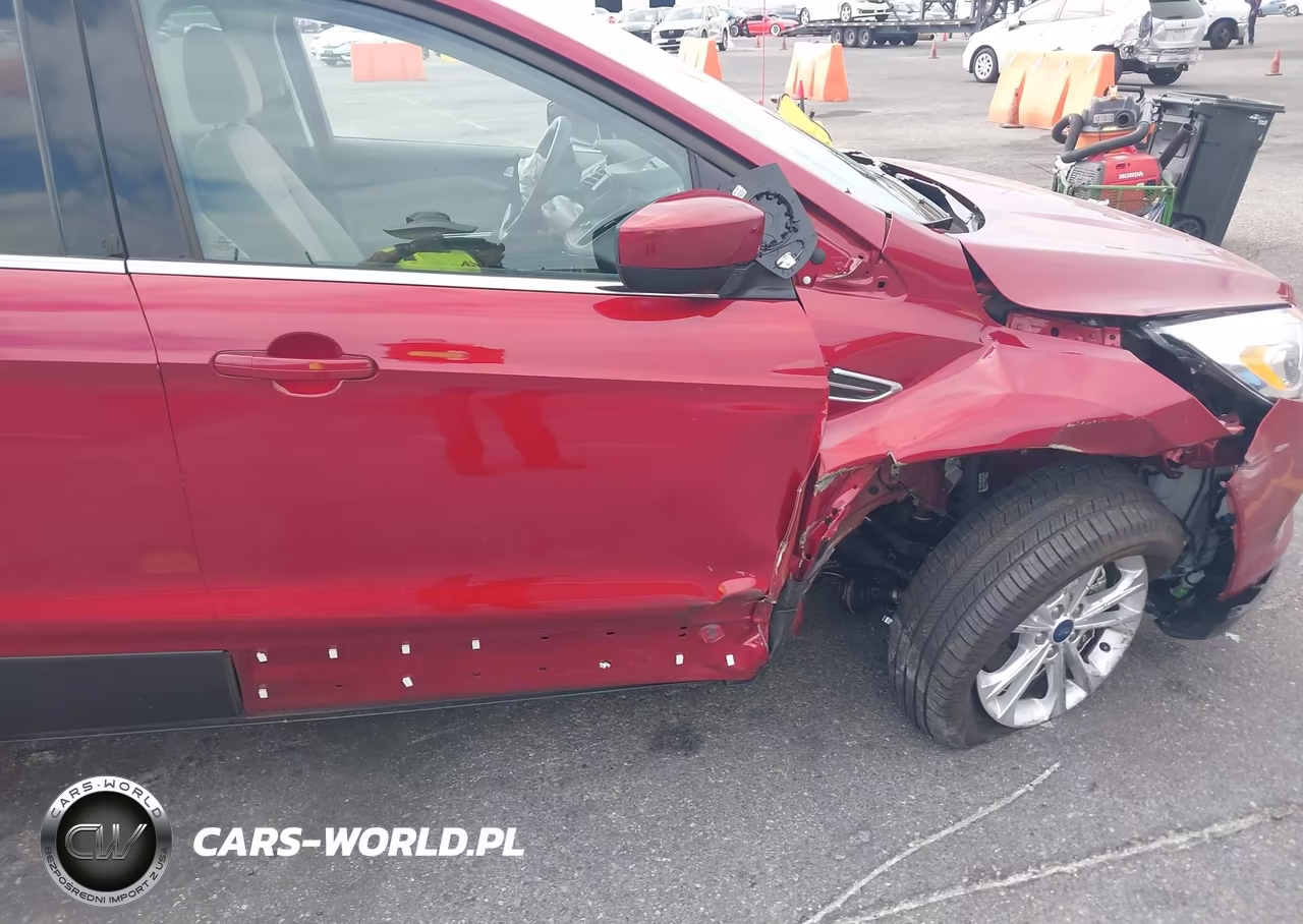 2017 Ford Escape Se VIN:1FMCU0G9XHUE96768 - 12