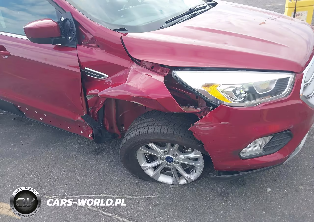 2017 Ford Escape Se VIN:1FMCU0G9XHUE96768 - 6