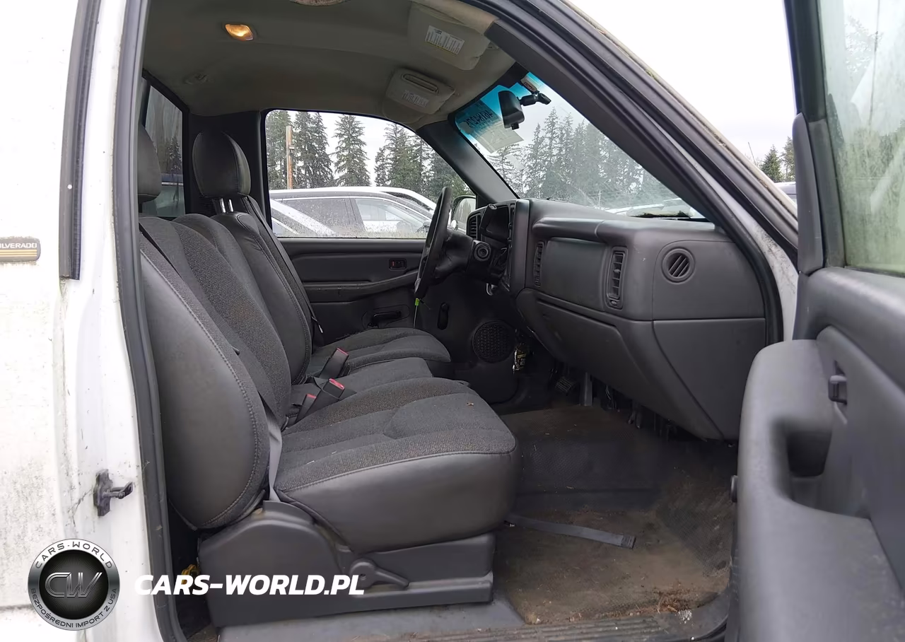2004 Chevrolet Silverado 1500 Work Truck VIN:1GCEC14VX4E136637 - 5