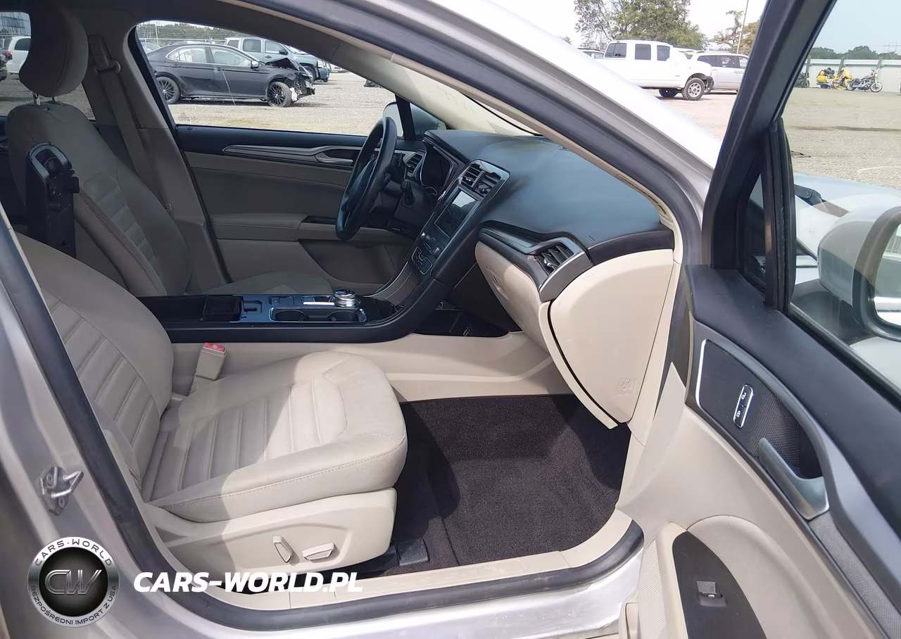 2019 Ford Fusion Se VIN:3FA6P0HD4KR132443 - 5