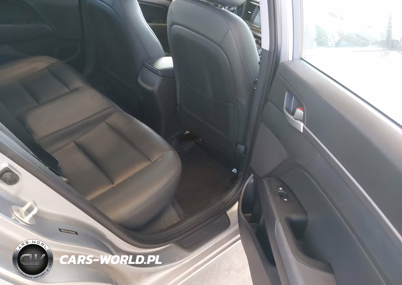 2017 Hyundai Elantra Limited VIN:5NPD84LF5HH068262 - 8