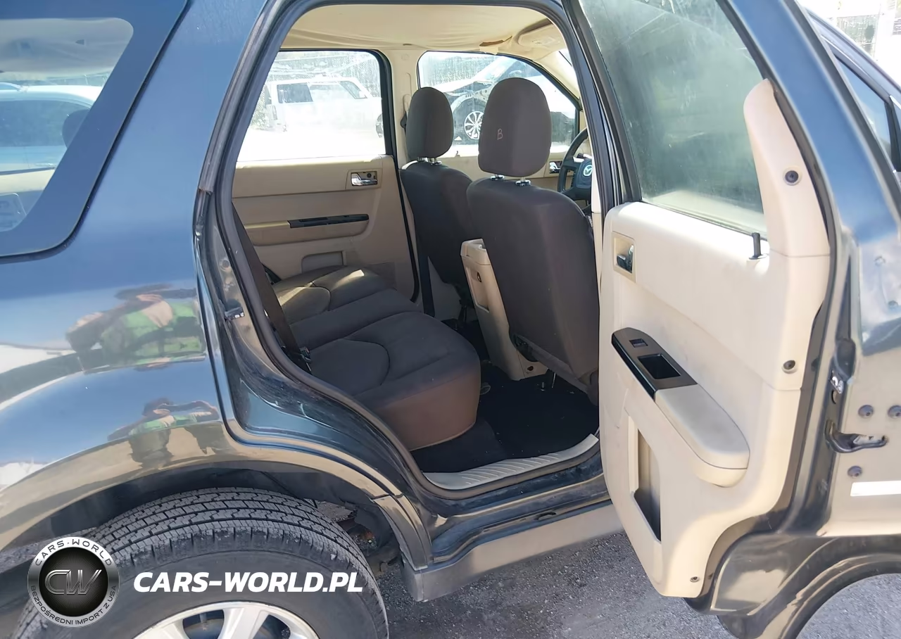 2008 Mazda Tribute I Sport VIN:4F2CZ02Z58KM09609 - 8