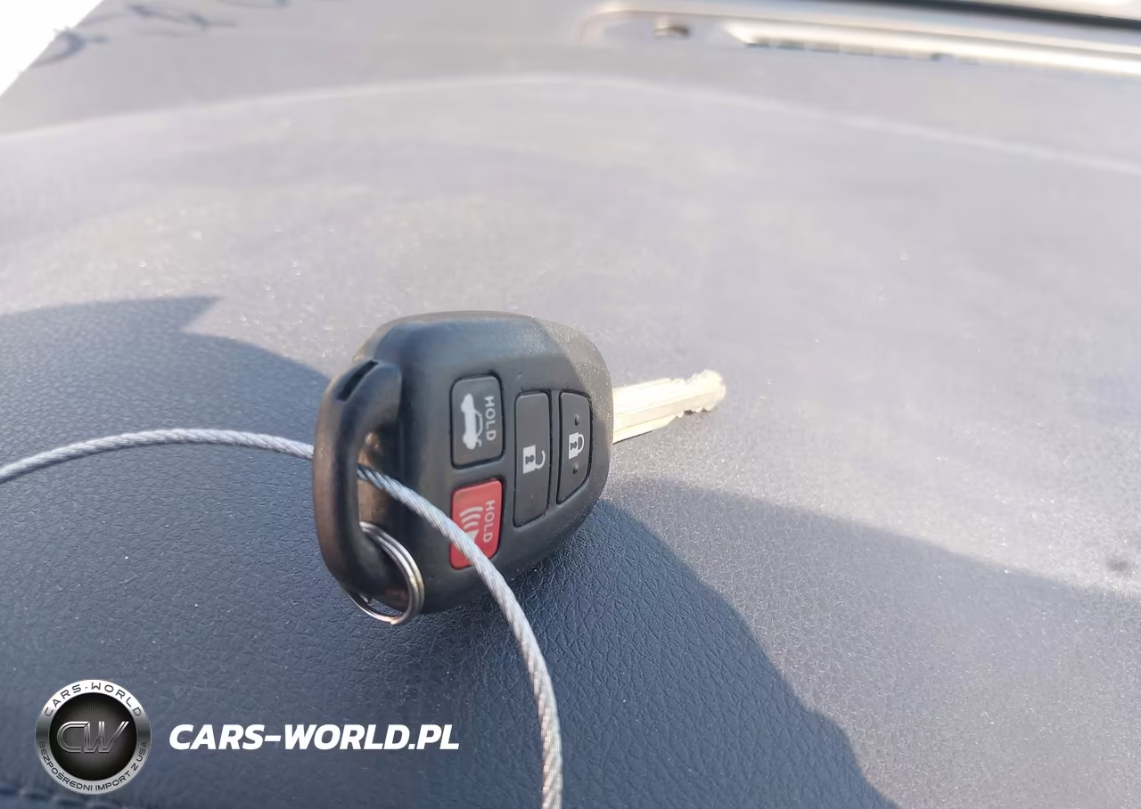 2016 Toyota Corolla S Plus VIN:5YFBURHE7GP559076 - 11