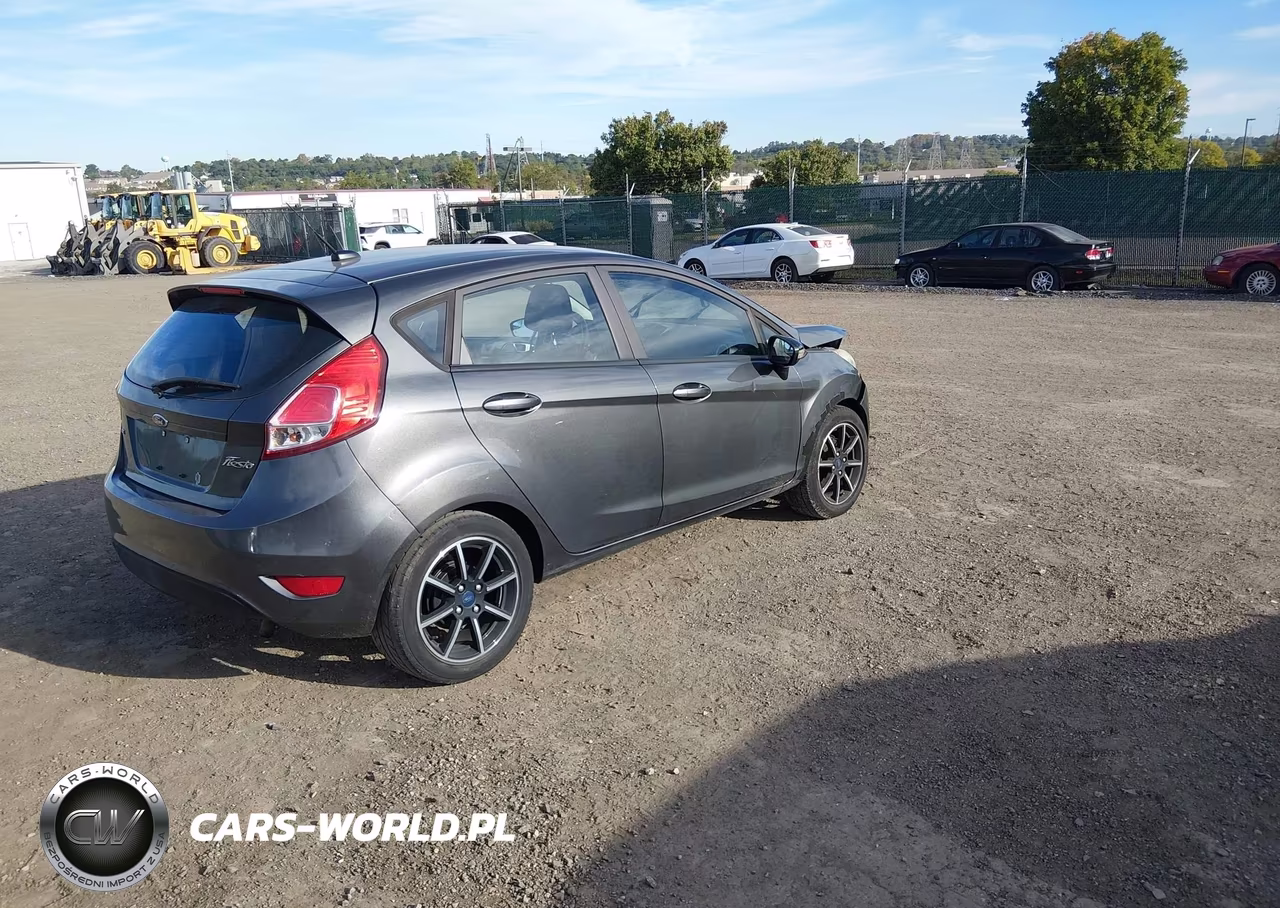 2016 Ford Fiesta Se VIN:3FADP4EJ7GM118288 - 4