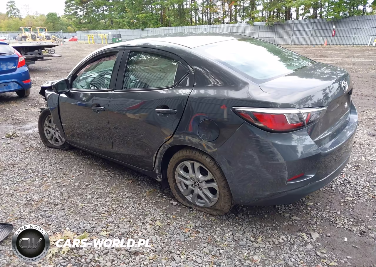 2018 Toyota Yaris Ia VIN:3MYDLBYV9JY324528 - 3