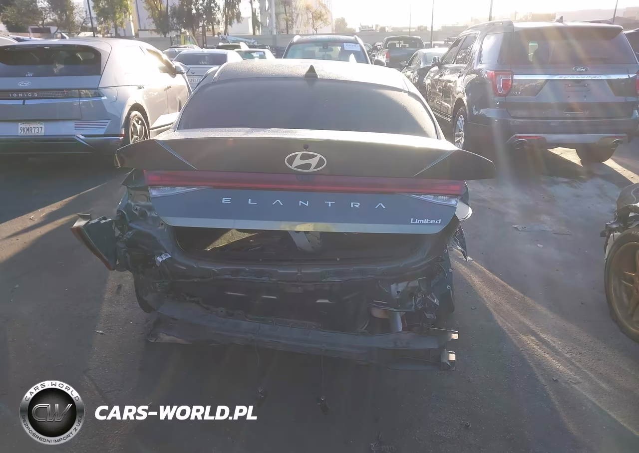 2025 Hyundai Elantra Limited VIN:KMHLP4DG4SU898519 - 17