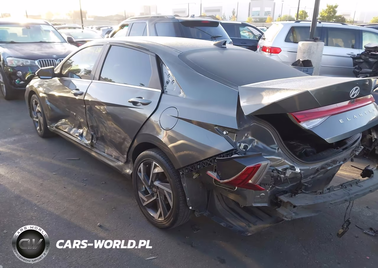 2025 Hyundai Elantra Limited VIN:KMHLP4DG4SU898519 - 3