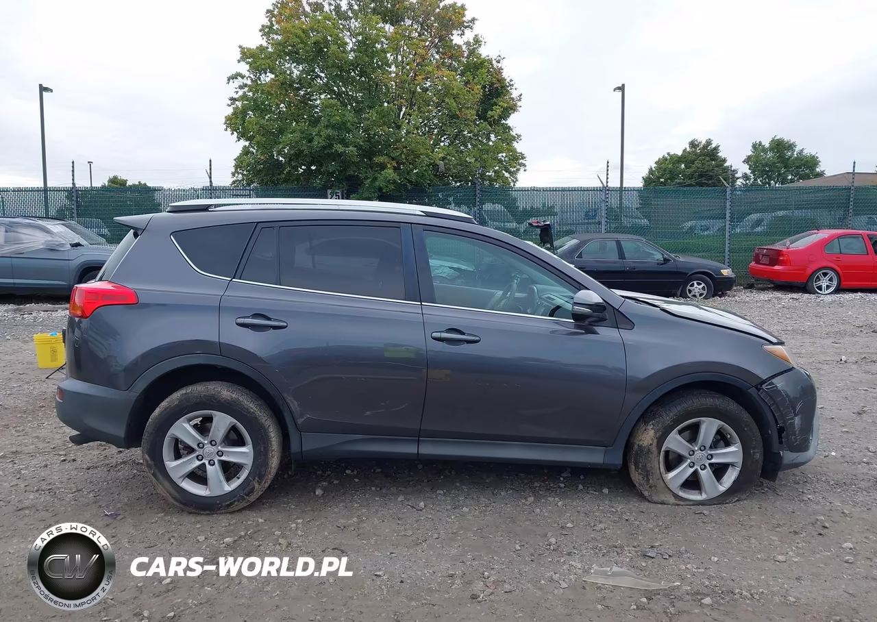 2013 Toyota Rav4 Xle VIN:2T3RFREV9DW065462 - 13