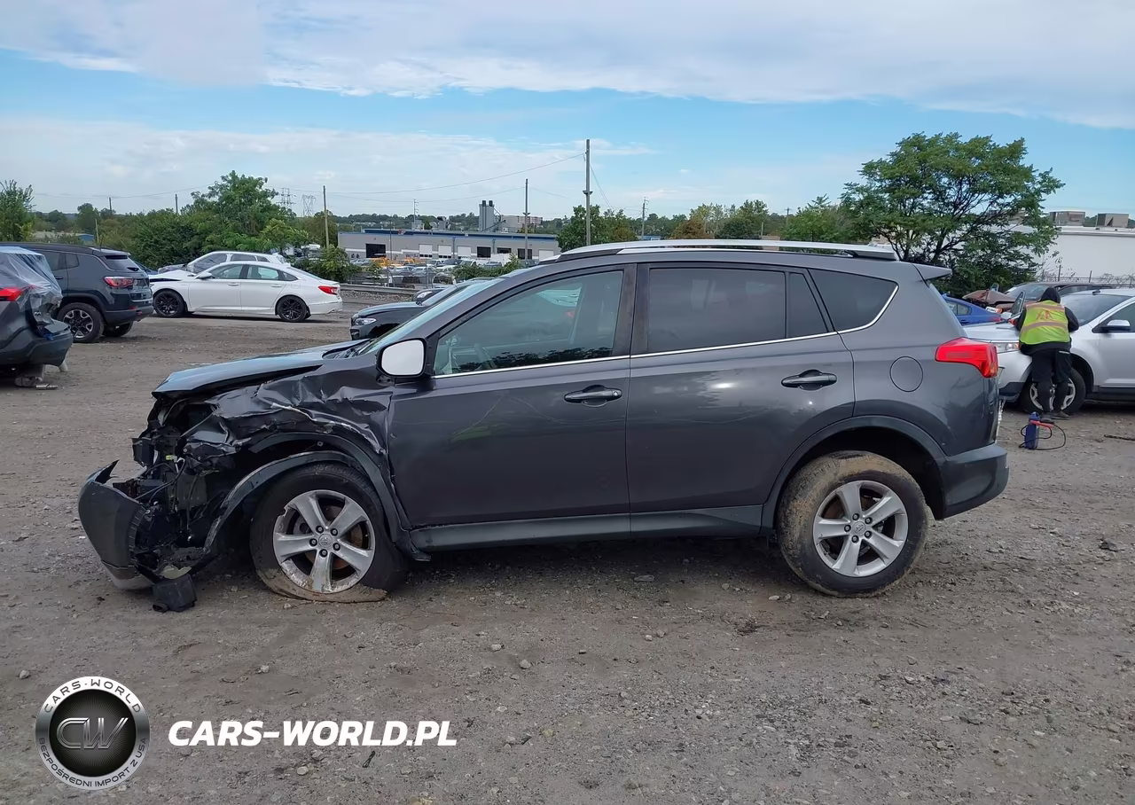 2013 Toyota Rav4 Xle VIN:2T3RFREV9DW065462 - 14