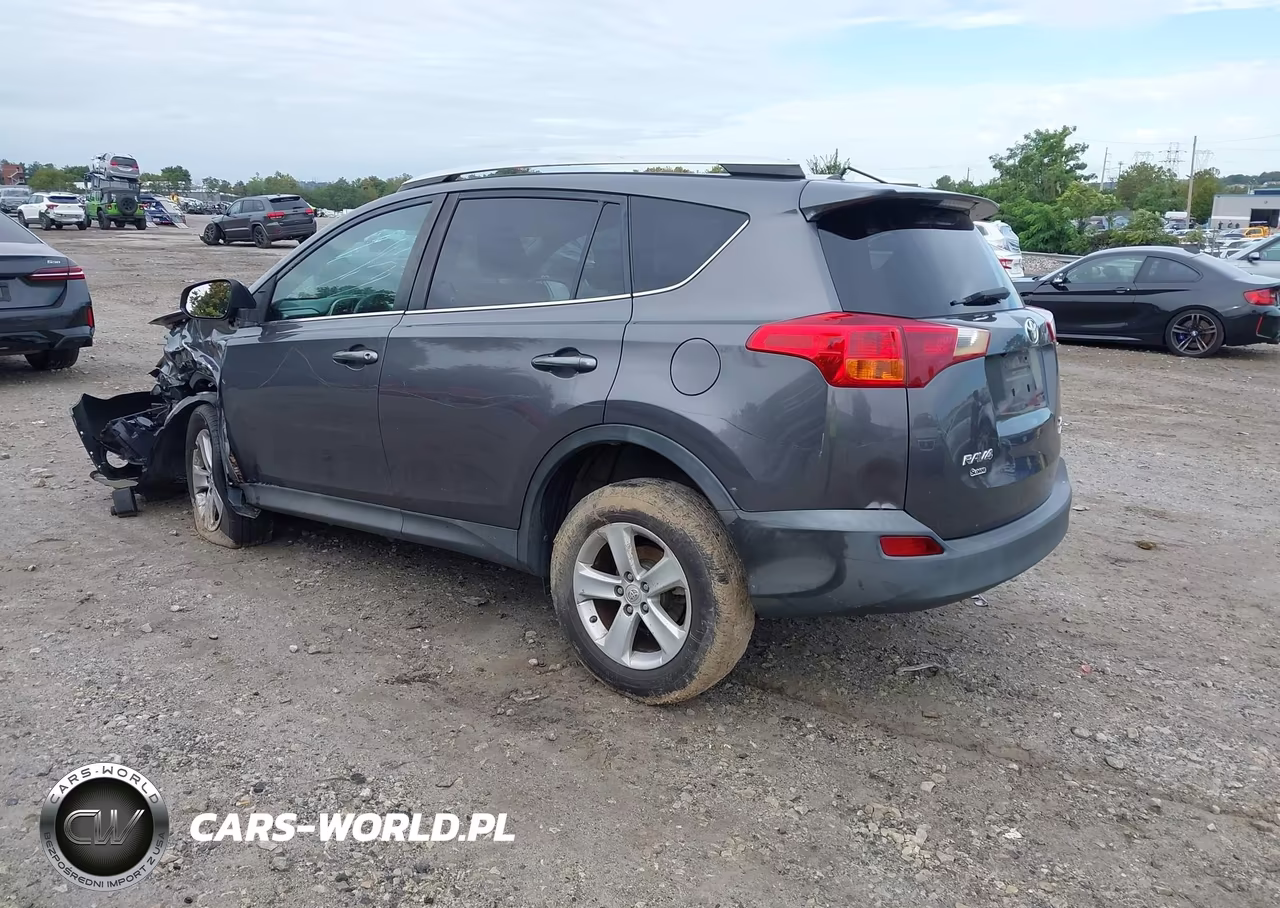 2013 Toyota Rav4 Xle VIN:2T3RFREV9DW065462 - 3
