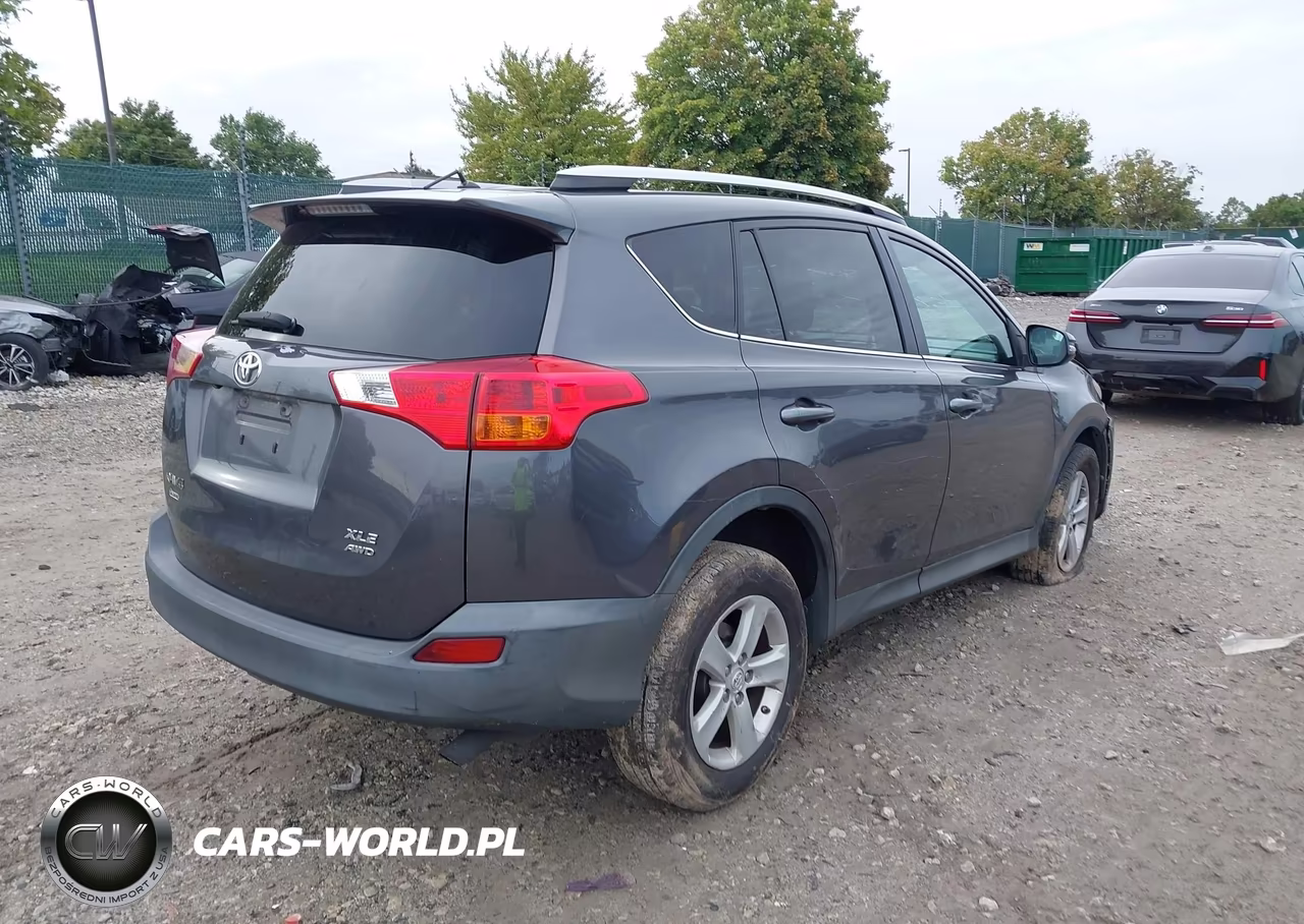 2013 Toyota Rav4 Xle VIN:2T3RFREV9DW065462 - 4