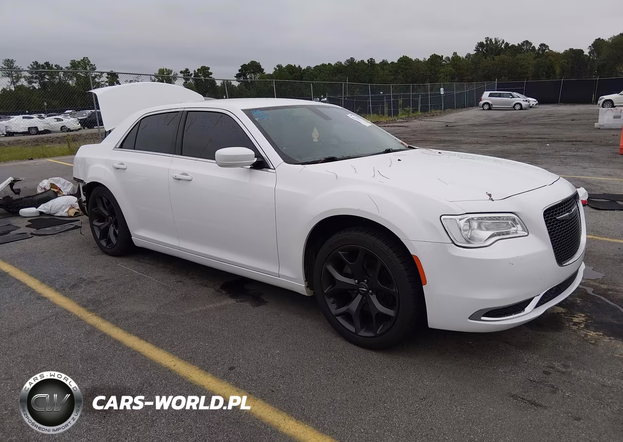 2021 Chrysler 300 Touring