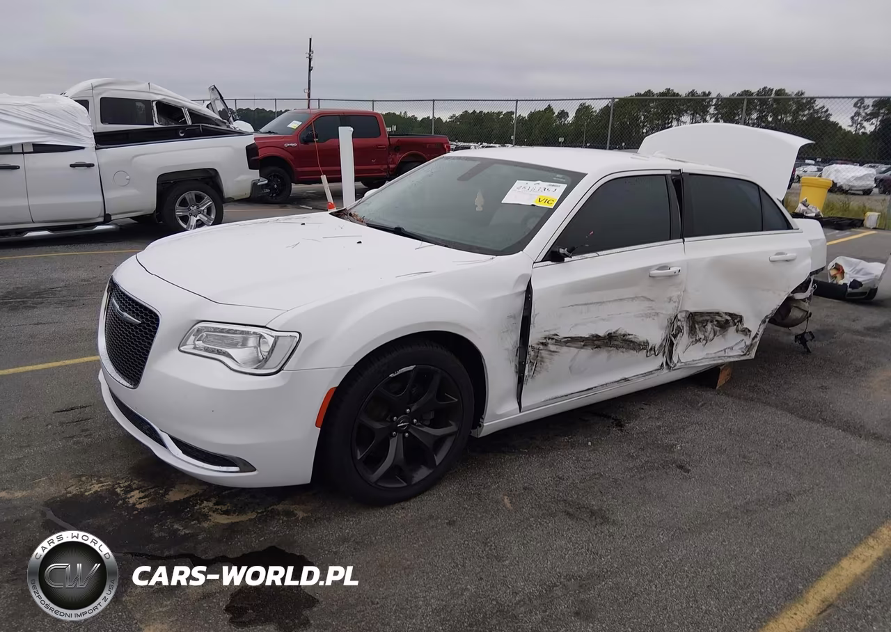2021 Chrysler 300 Touring VIN:2C3CCAAG7MH512026 - 2
