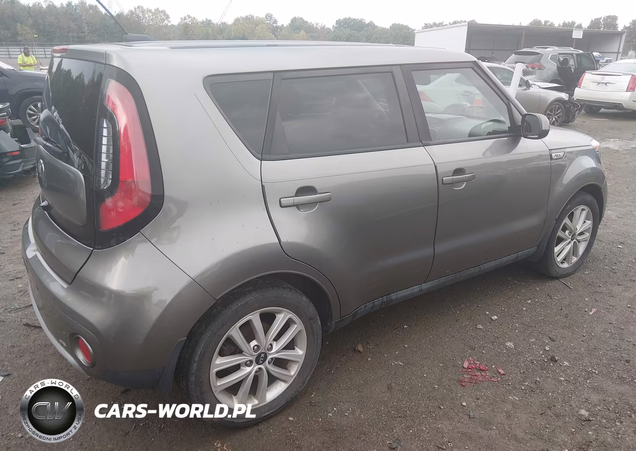 2017 Kia Soul + VIN:KNDJP3A53H7501690 - 4
