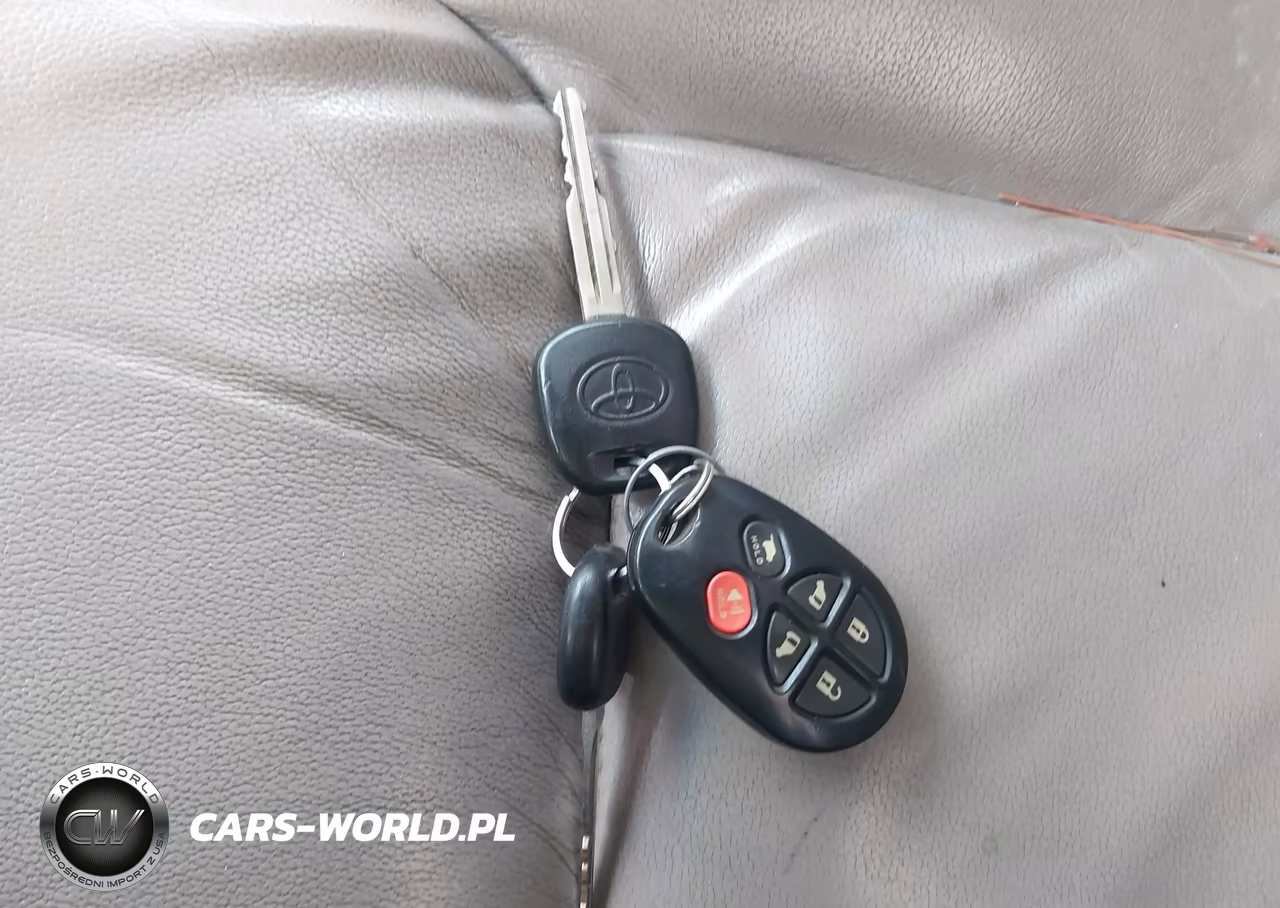 2007 Toyota Sienna Xle Limited VIN:5TDBK22CX7S007213 - 11