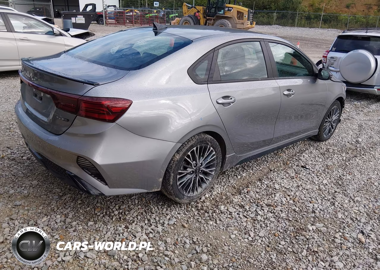 2023 Kia Forte Gt-Line VIN:3KPF54AD1PE665804 - 4