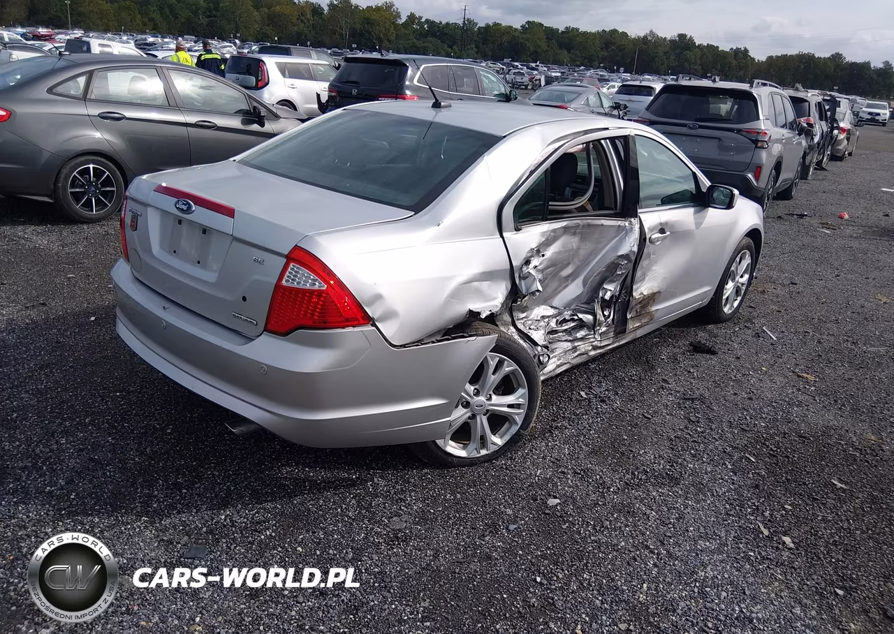 2012 Ford Fusion Se VIN:3FAHP0HG7CR325691 - 4