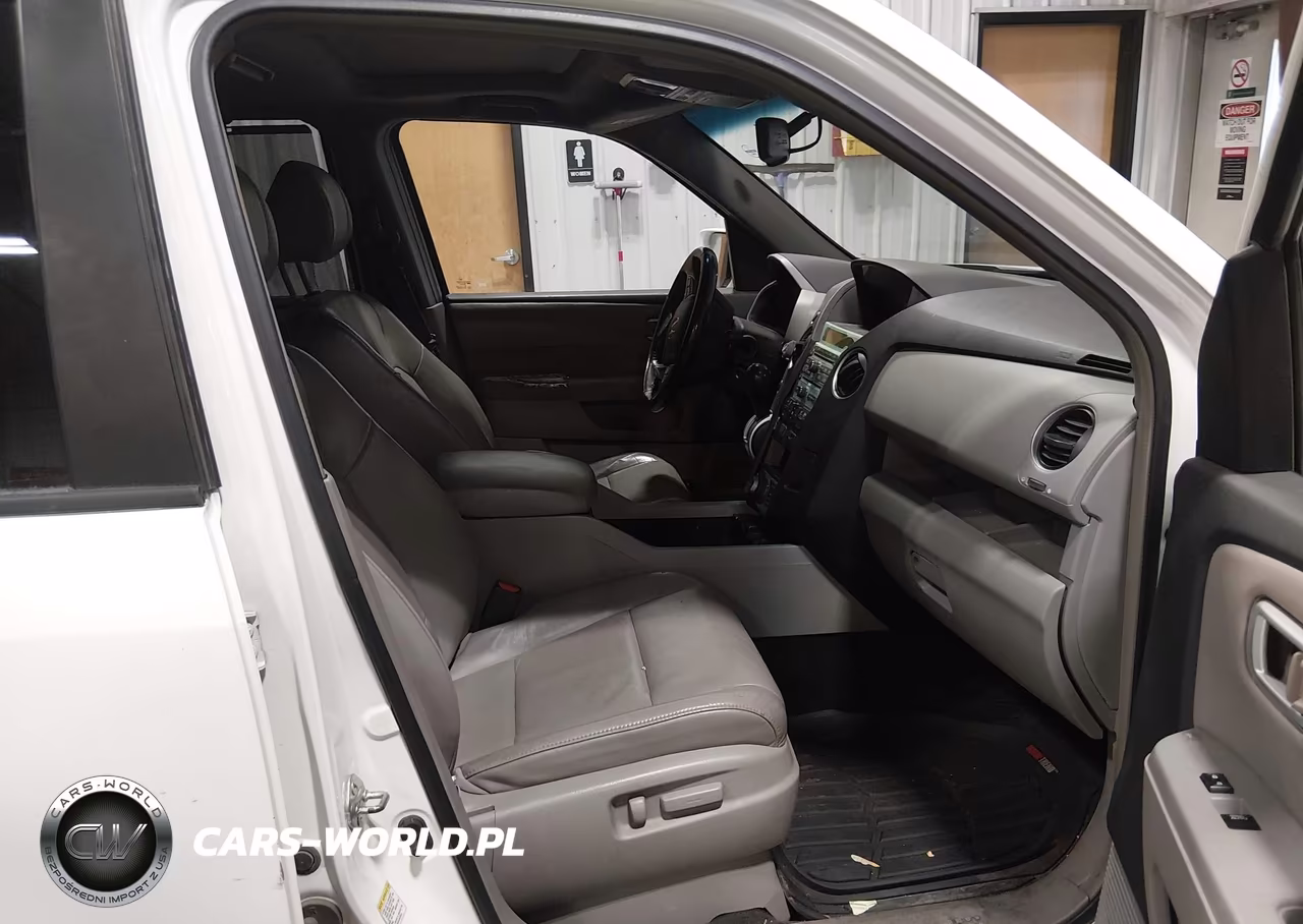 2009 Honda Pilot Touring VIN:5FNYF48969B026130 - 5