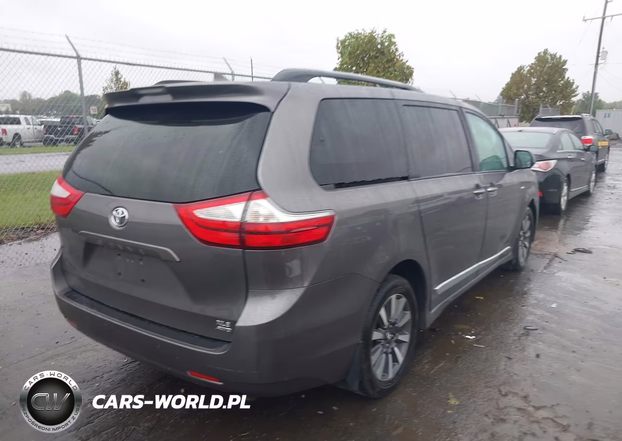 2018 Toyota Sienna Xle Premium 7 Passenger VIN:5TDDZ3DC7JS208789 - 4