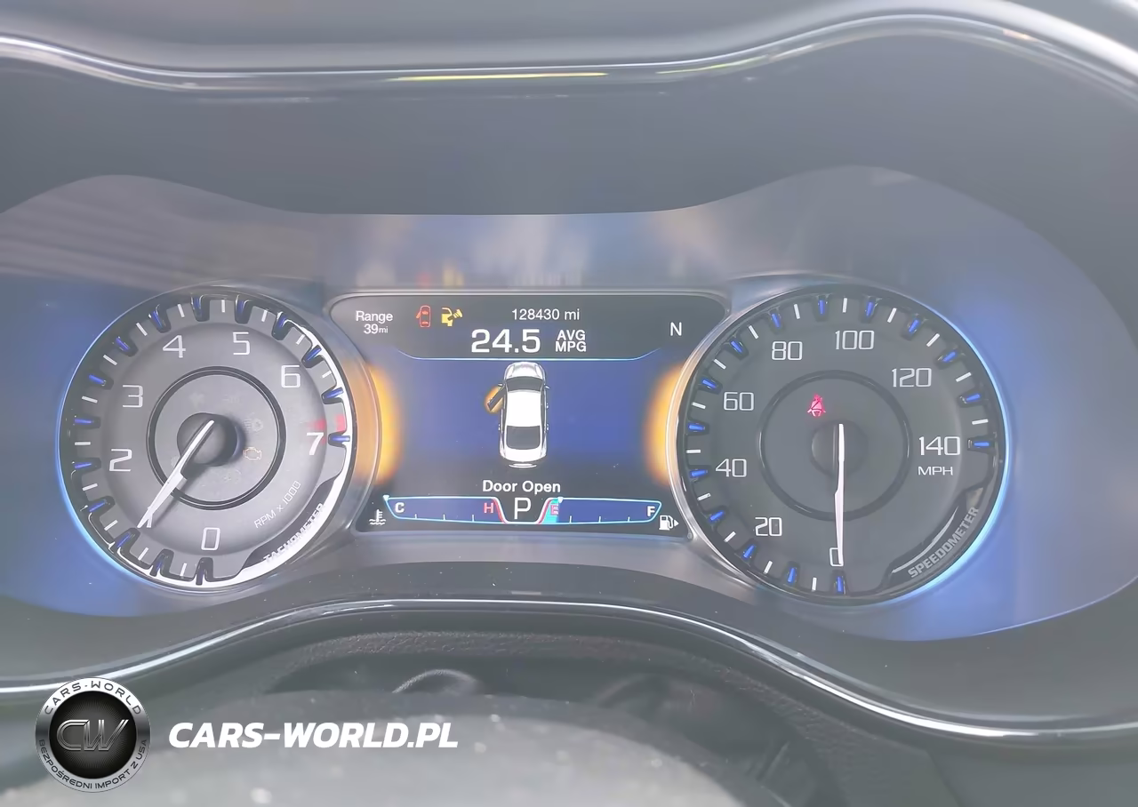 2015 Chrysler 200 S VIN:1C3CCCBG7FN735882 - 7