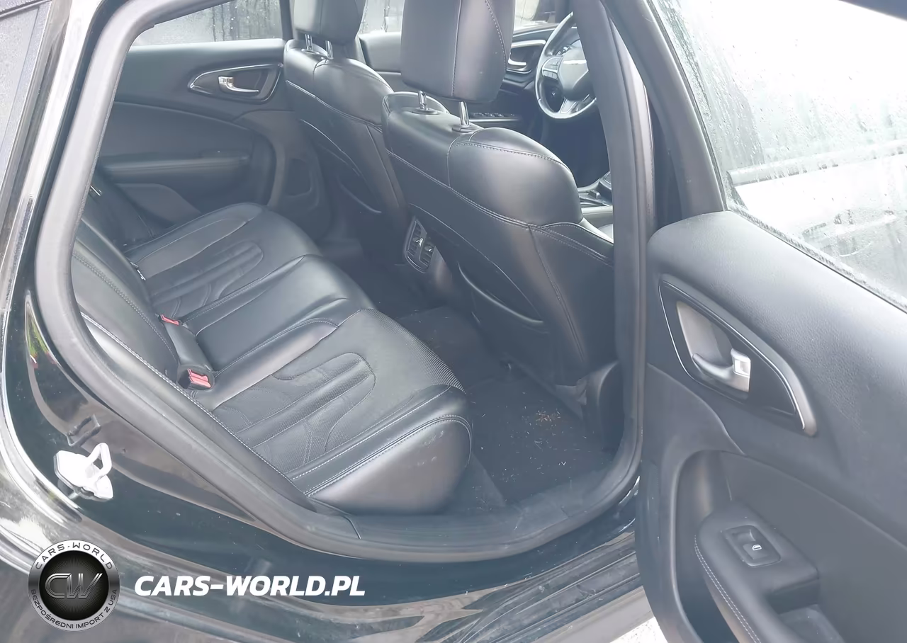 2015 Chrysler 200 S VIN:1C3CCCBG7FN735882 - 8