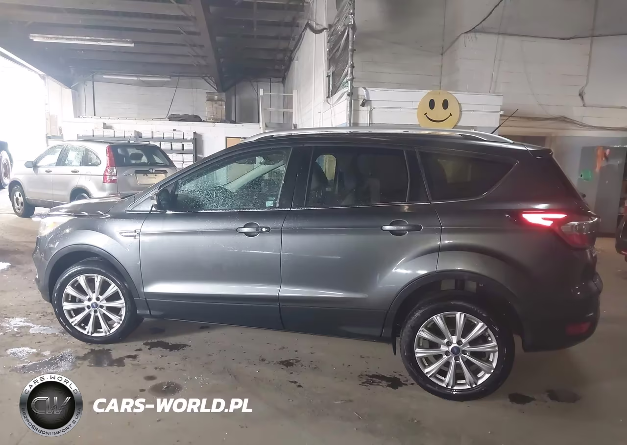 2017 Ford Escape Titanium VIN:1FMCU9JD8HUE00427 - 15