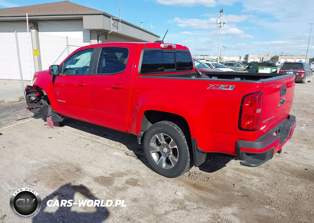 2018 Chevrolet Colorado Z71 VIN:1GCGTDEN7J1113876 - 3