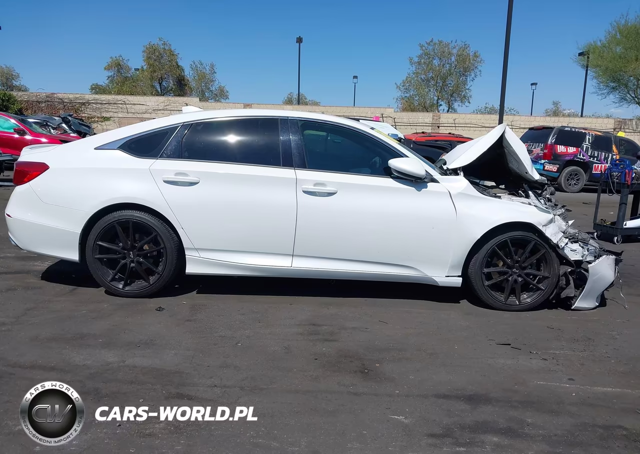 2018 Honda Accord Sport VIN:1HGCV1F32JA172663 - 13