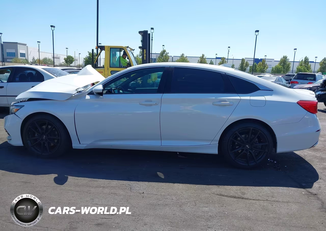 2018 Honda Accord Sport VIN:1HGCV1F32JA172663 - 14