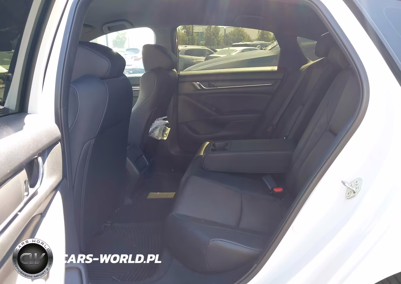 2018 Honda Accord Sport VIN:1HGCV1F32JA172663 - 8