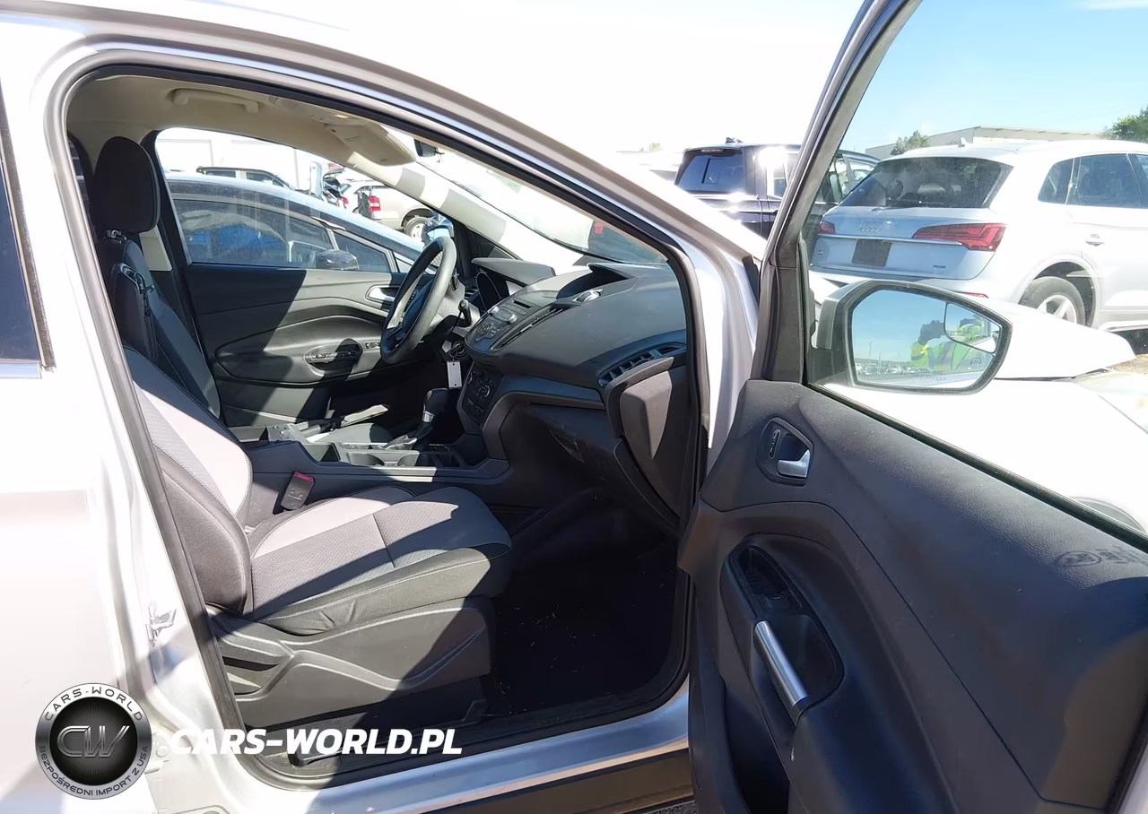 2017 Ford Escape Se VIN:1FMCU0GD1HUB88070 - 5